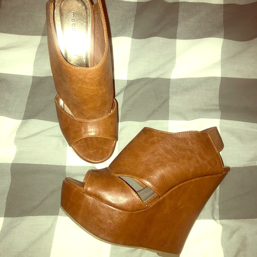 Madden Girl Wedges